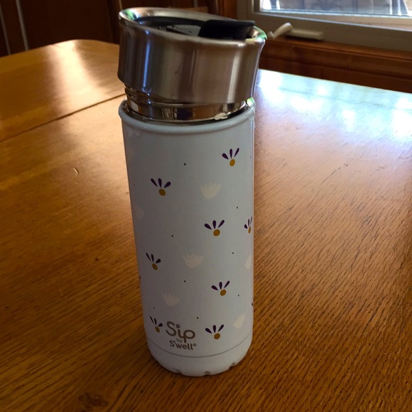 S'well Other - Sip S’well metal water bottle 💦